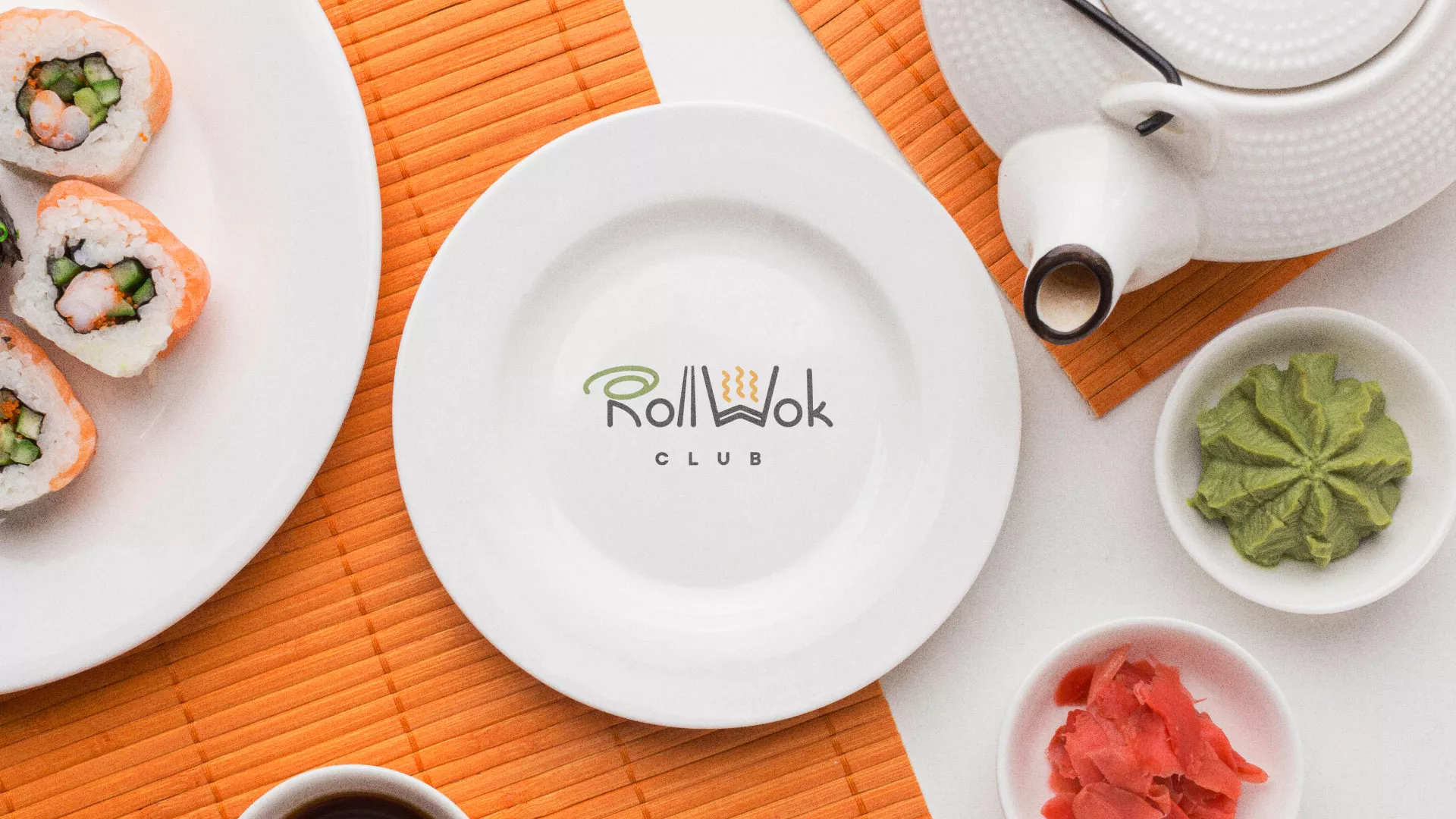 Разработка логотипа и фирменного стиля суши-бара «Roll Wok Club» в Ясногорске